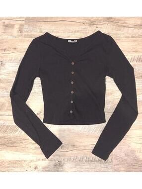 Bozzolo Women's Black Long Sleeve Button-Up Crop Top Medium